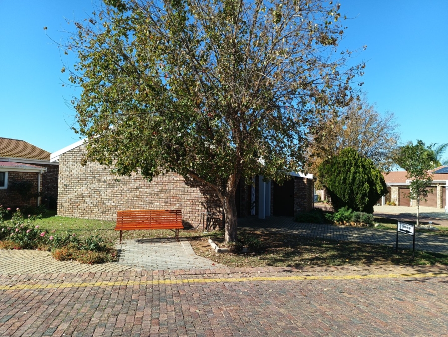 2 Bedroom Property for Sale in West Bank Western Cape